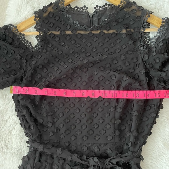 Ivanka Trump Black Cold Shoulders Flower Appliqué Dress Size 2 - Picture 7 of 10